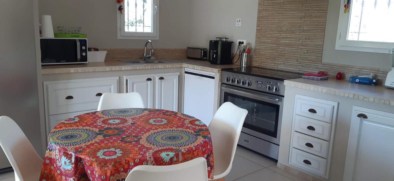 Villa Jasmin Regusse Bagian luar foto