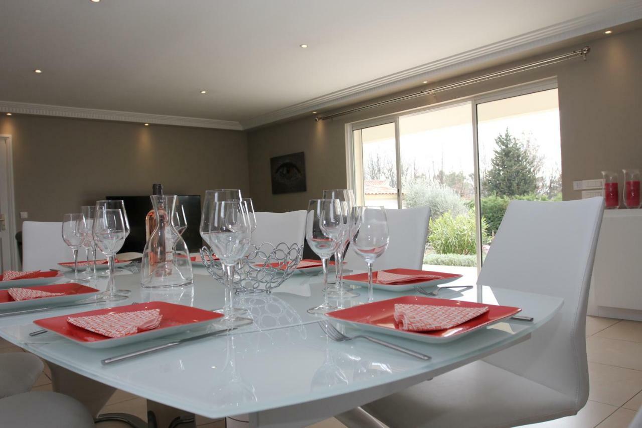 Villa Jasmin Regusse Bagian luar foto